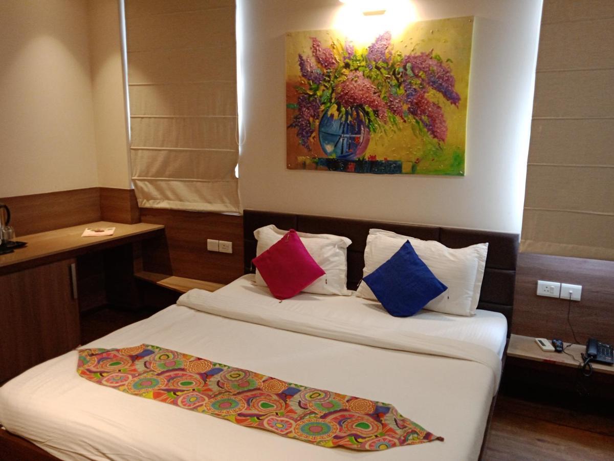 Fleur Hotel Dźajpur Zewnętrze zdjęcie