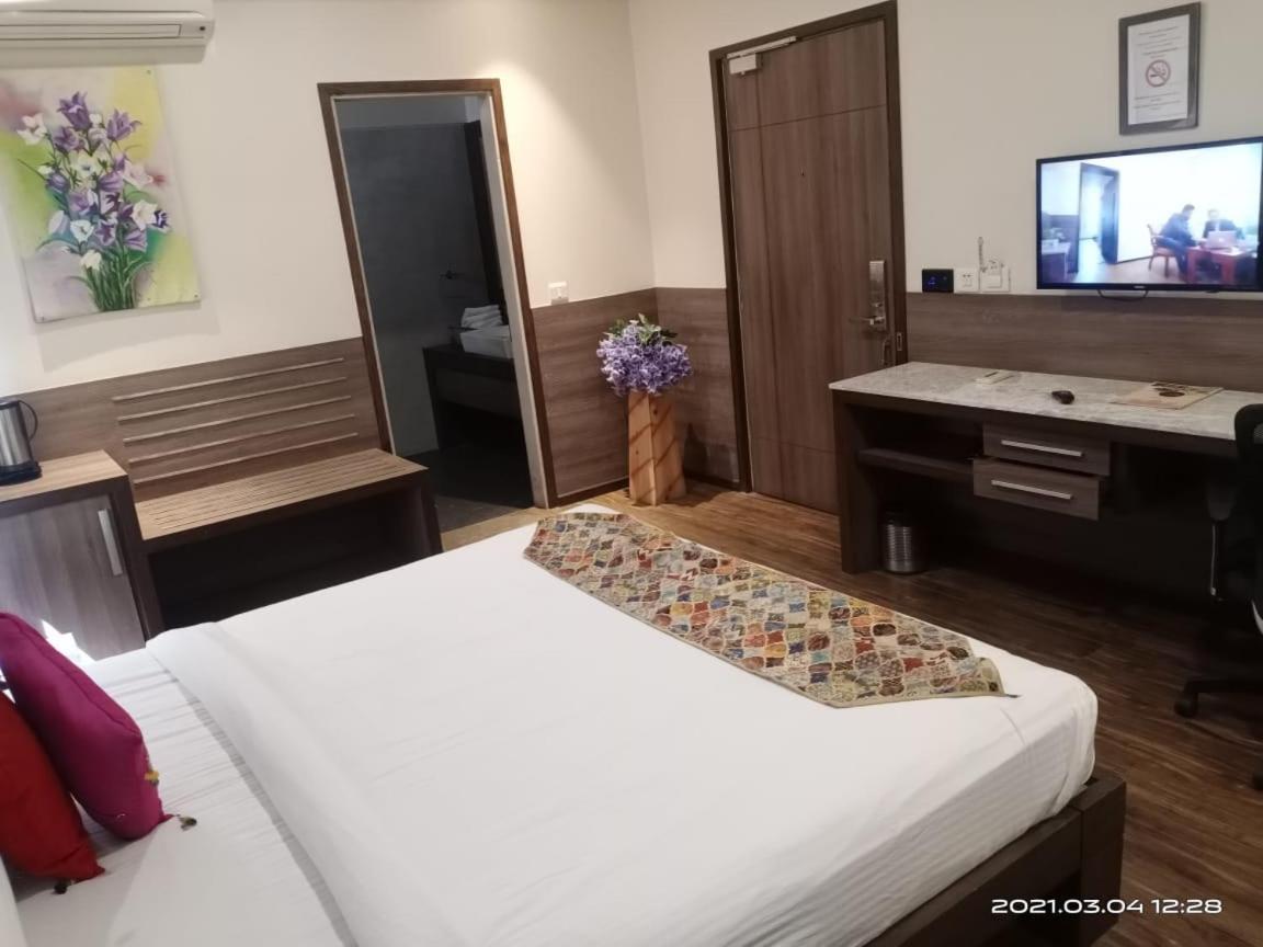 Fleur Hotel Dźajpur Zewnętrze zdjęcie