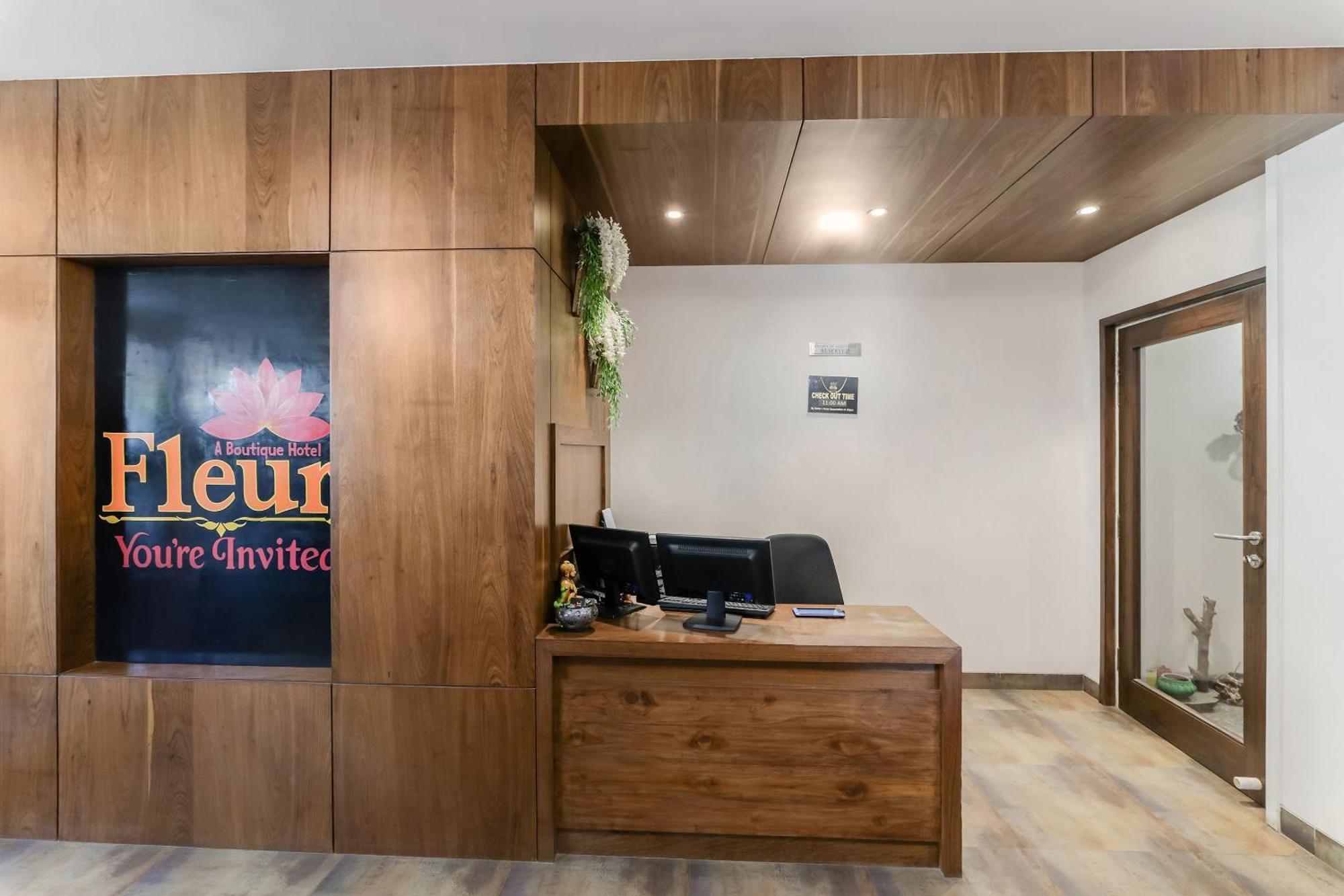 Fleur Hotel Dźajpur Zewnętrze zdjęcie